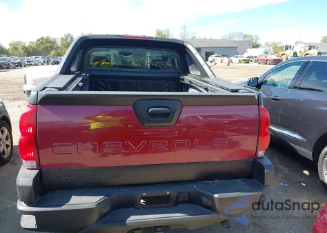 2005 Chevrolet Avalanche 1500 Z71 from USA, damaged, VIN 3GNEK12Z95G239820